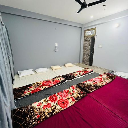 Annapurna Homestays Varanasi Bagian luar foto