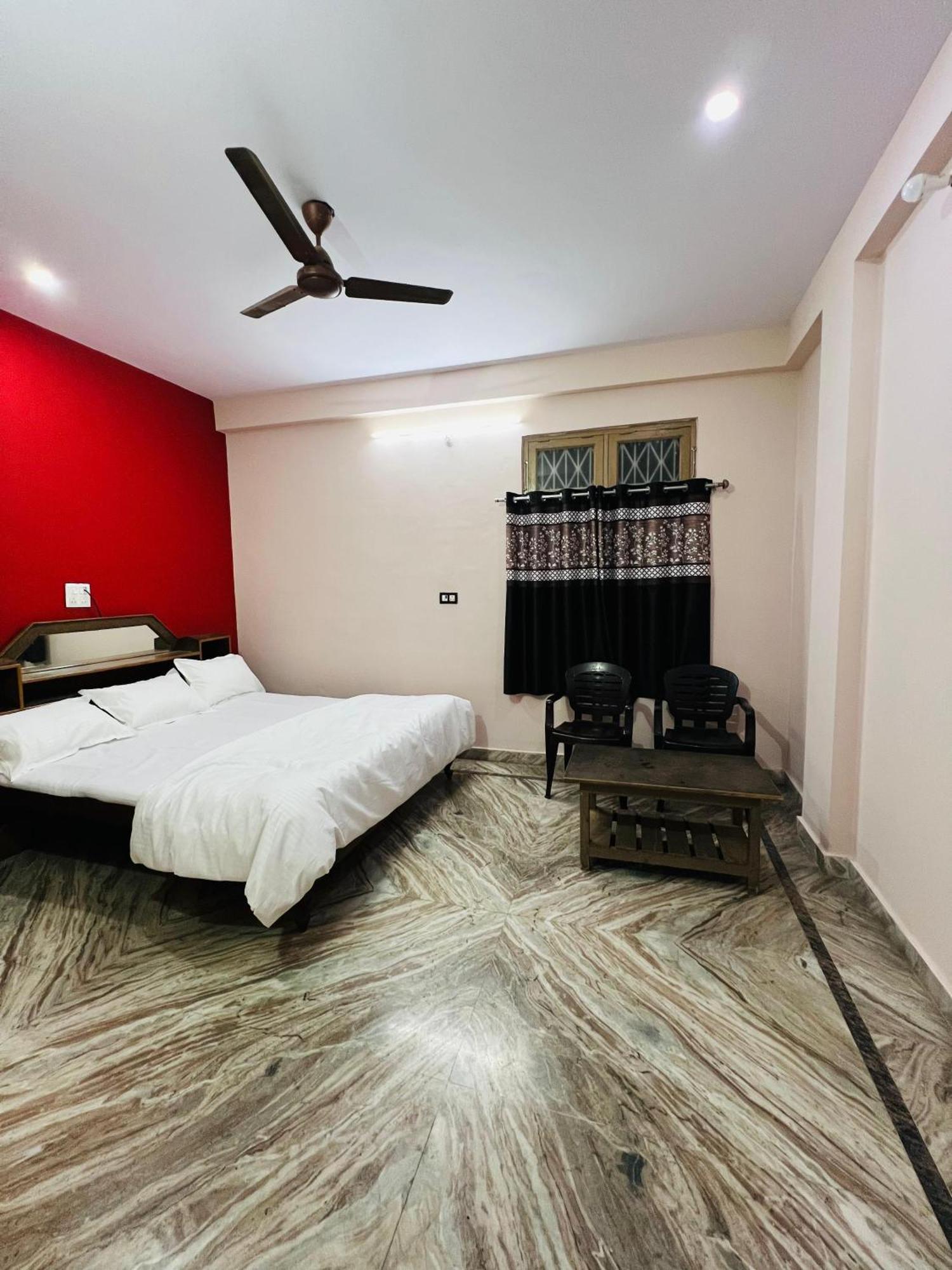 Annapurna Homestays Varanasi Bagian luar foto