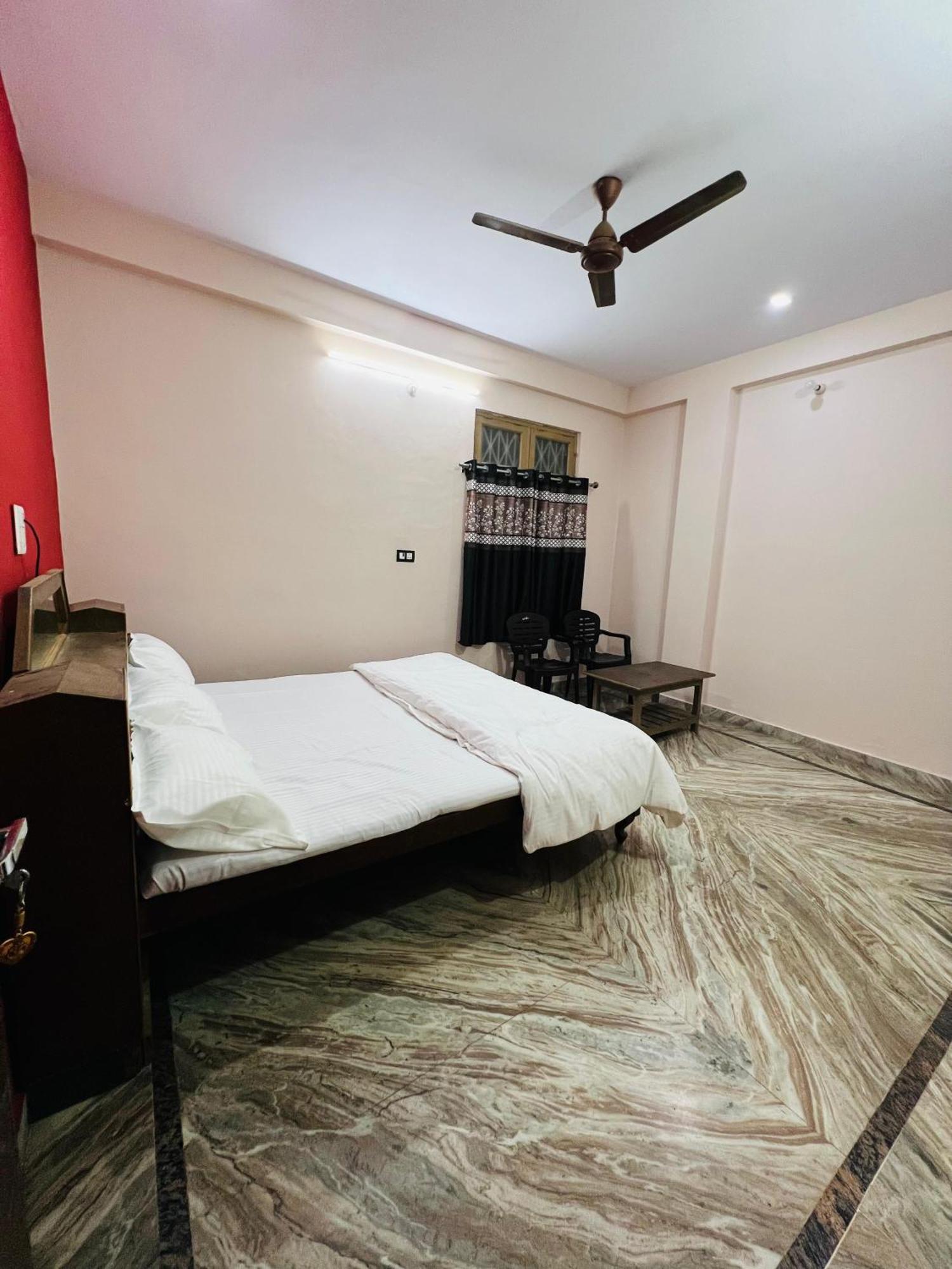 Annapurna Homestays Varanasi Bagian luar foto