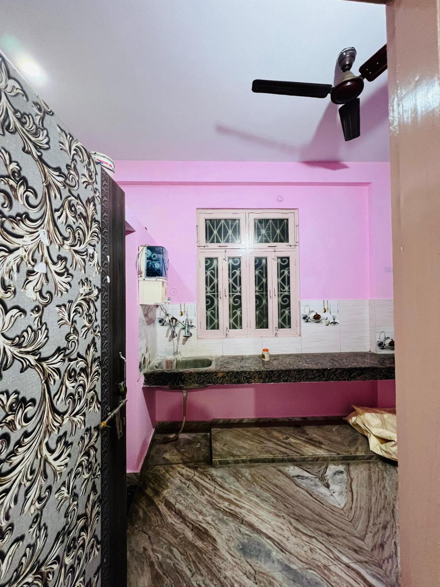 Annapurna Homestays Varanasi Bagian luar foto