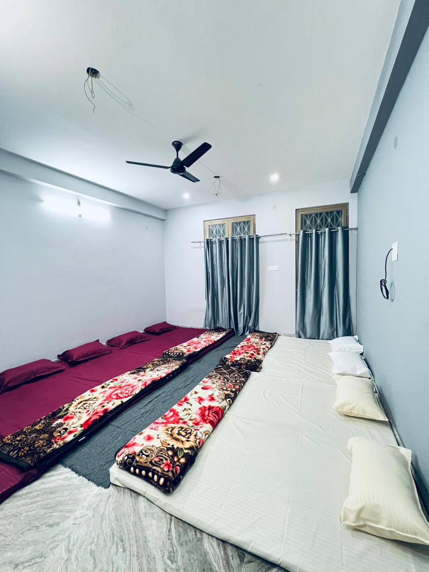 Annapurna Homestays Varanasi Bagian luar foto